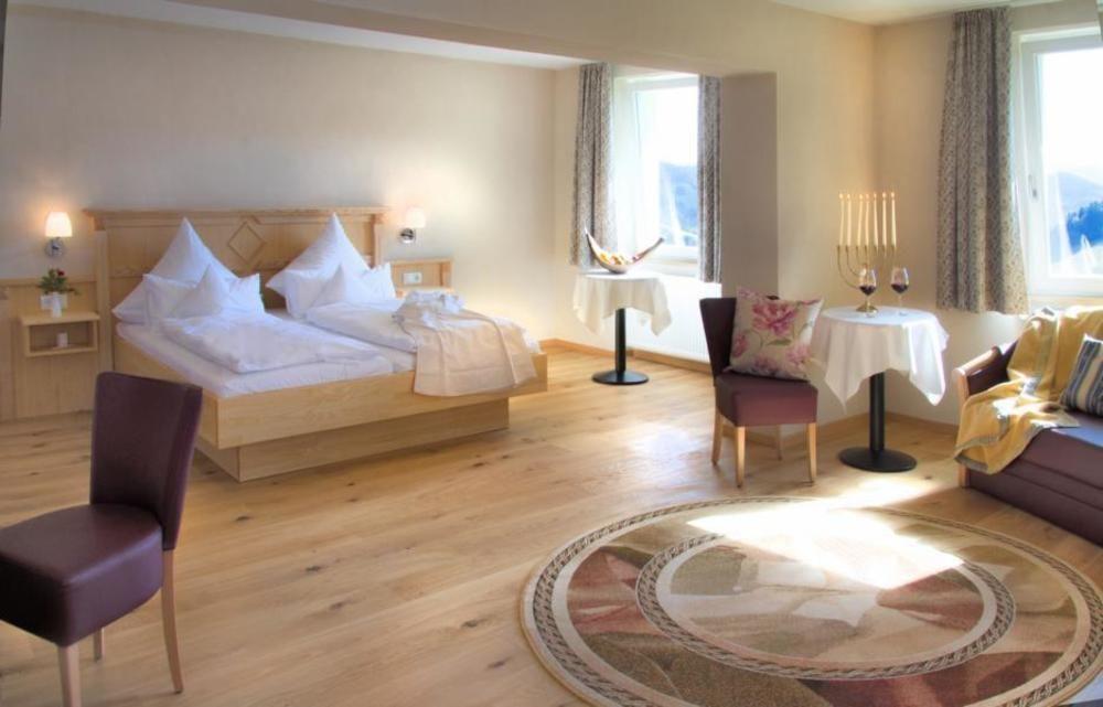"Gutshof Lilienfein" - Medical Resort & Herbal Spa Im Suedschwarzwald Виден Екстериор снимка