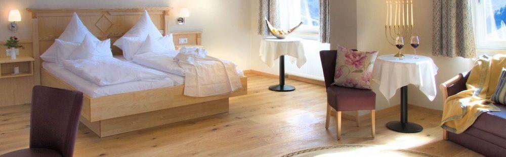 "Gutshof Lilienfein" - Medical Resort & Herbal Spa Im Suedschwarzwald Виден Екстериор снимка